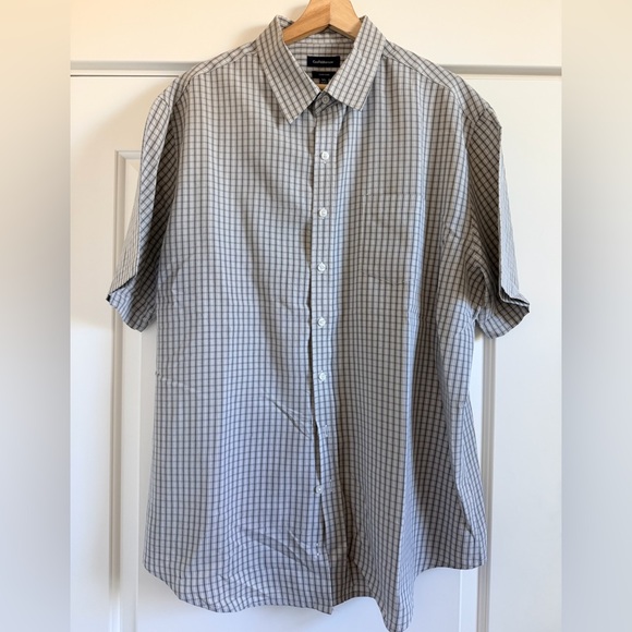 Croft & Barrow Gray Plaid Button-Down Shirt
