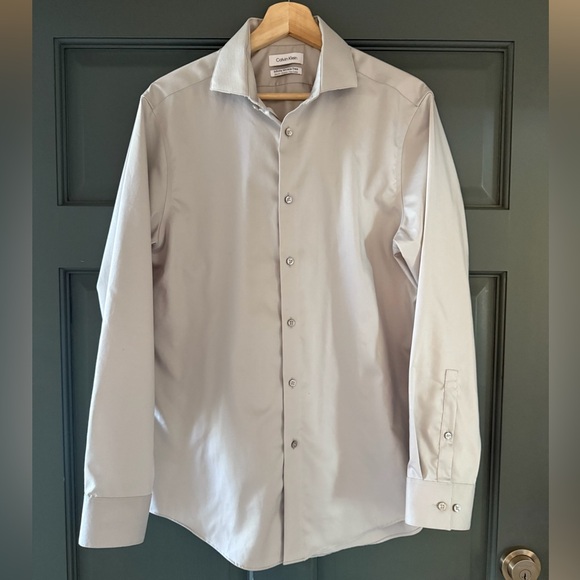Calvin Klein Men's Light Gray Dress Shirt
