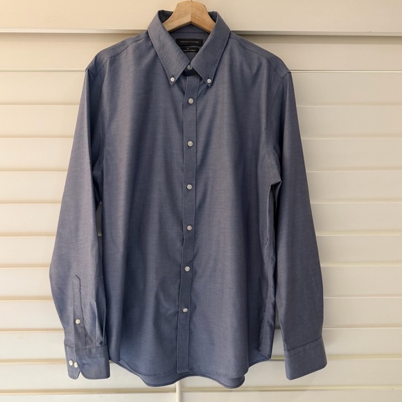 Tommy Hilfiger Men's Classic Blue Button-Down Shirt